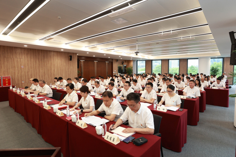 浙江Z6尊龙第八次党员大会 全景.jpg